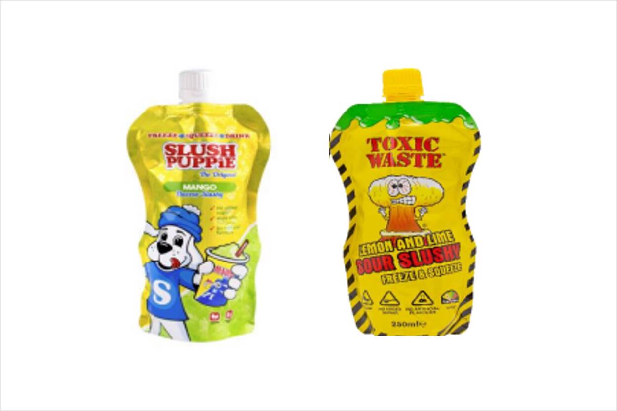 Veiligheidswaarschuwing Slush Puppie Limonade en Toxic Waste Sour Slushy Action